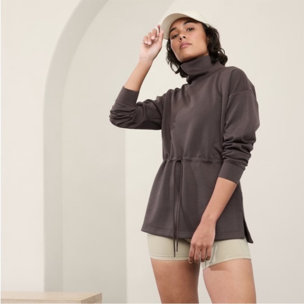 Athleta Allure Cinch Gray Turtleneck with Drawstring